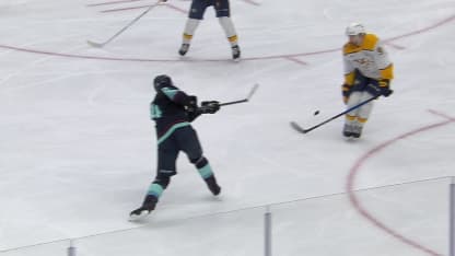 NSH@SEA: Oleksiak marque un but contre Juuse Saros