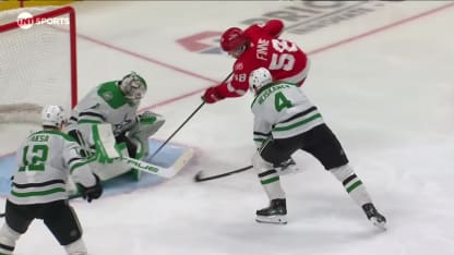 Finnie shovels home rebound in front for PPG