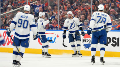 Guentzel jams home PPG in front