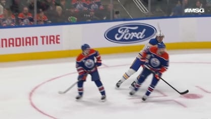 BUF@EDM: Thompson scores goal against Stuart Skinner