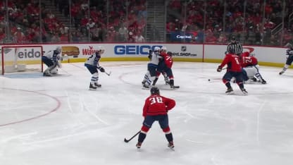 WPG@WSH: Ovechkin scores goal against Connor Hellebuyck