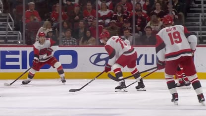 CAR@CHI: Hall scores goal against Spencer Knight