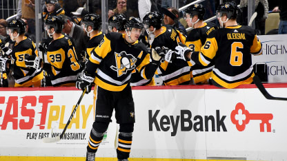 Malkin_celebrates