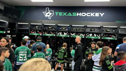 Photo 5 Locker Room Dallas