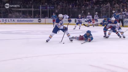 Benson marque dans le filet désert