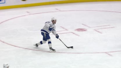 Kucherov surprend Hofer sur réception en A.N.