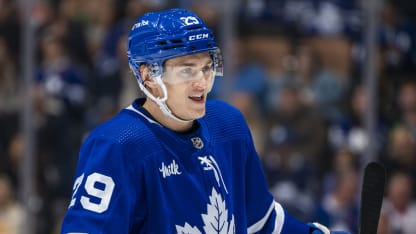 Toronto Maple Leafs Pontus Holmberg biter sig fast I NHL