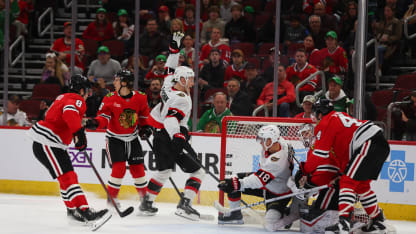 Stuetzle sichert den Ottawa Senators den Sieg in Chicago