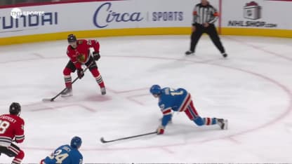 NYR@CHI: Shesterkin with a great save against Connor Bedard