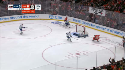 VAN@ANA: Tolopilo with a great save against Beckett Sennecke