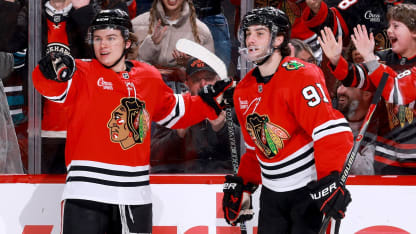 En español: Bedard castiga en Power Play