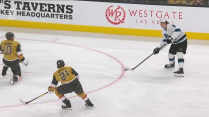 Marino prépare le but de Keller