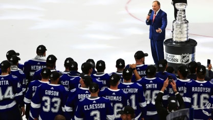 Bettman-Presents-Cup-to-TBL