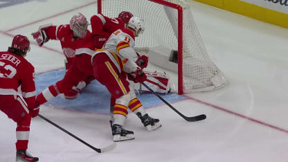 Gibson vole Backlund sur le retour