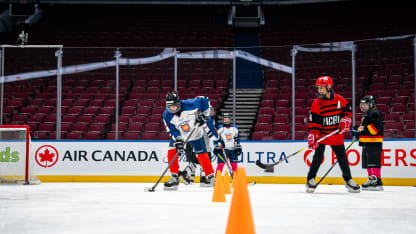 120623CanucksforKids-Hockey4Youth-110