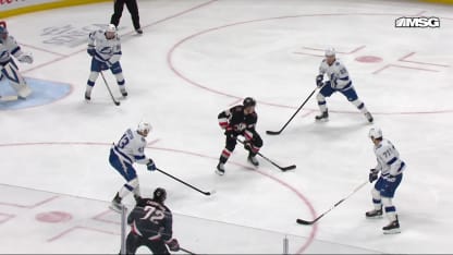 Tuch triple l'avance d'une déviation