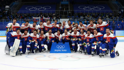 101723 Slovak team bronze medal 2022 olympics