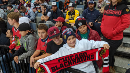 blackhawks practice fans