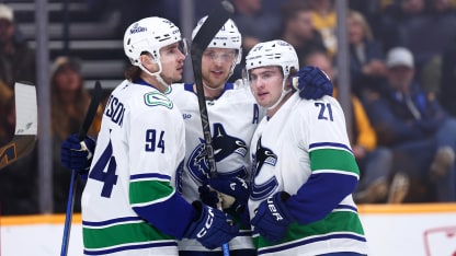 Första NHL-målet för Linus Karlsson när Vancouver Canucks vann tredje raka