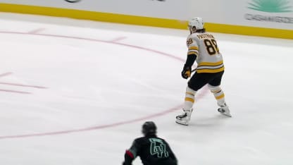 Pastrnak Ties Game in First Period