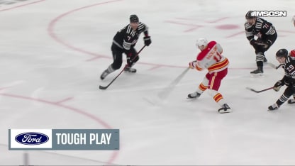 Backlund bat Markstrom de l'enclave