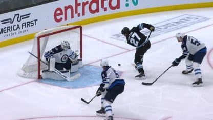 Hayton double l'avance de l'utah