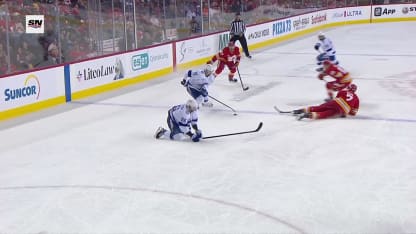 TBL@CGY: Cooley with a great save against Brandon Hagel