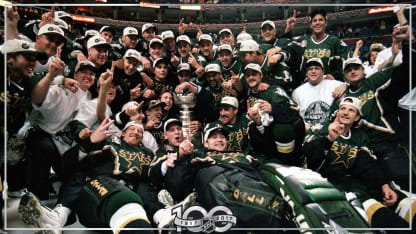 stars-1999-cup-champs-team-frame
