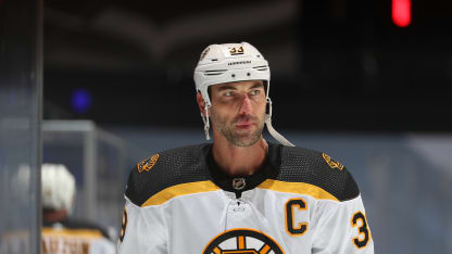 Zdeno Chara o vyvesení svojho čísla 33