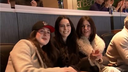 Dahlinova snoubenka se dočkala vřelých ovací