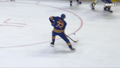 Thompson complète son tour du chapeau