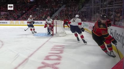 FLA@OTT: Zetterlund scores goal against Sergei Bobrovsky