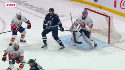 NYI@WPG: Lowry scores goal against Ilya Sorokin