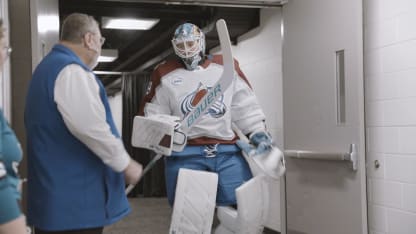 Blackwood powers Avs in battle vs. Oilers on ESPN