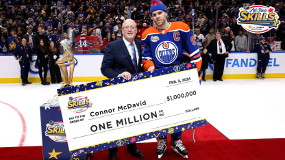 Connor McDavid gewinnt den All-Star Skills Wettbewerb und eine Million US-Dollar