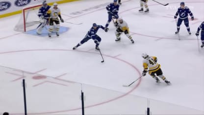 Un premier but dans la LNH pour Koivunen