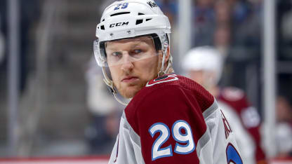 Una mirada a la temporada 2023-24 de Nathan MacKinnon en la NHL 