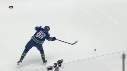 UTA@VAN: Karlsson marque un but contre Karel Vejmelka