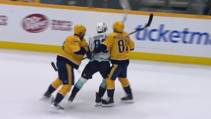 SEA@NSH: Gaudreau marque un but contre Justus Annunen