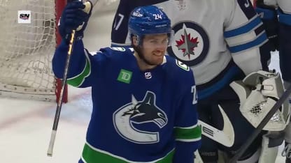 Suter trifft gegen Hellebuyck