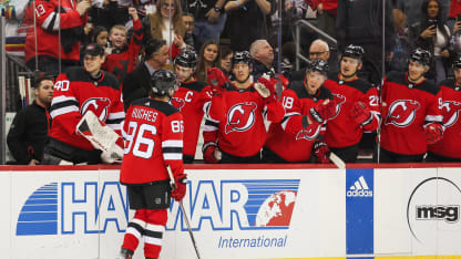 Devils echan mano de la defensiva para generar puntos