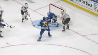 Stone profite d'un jeu brisé