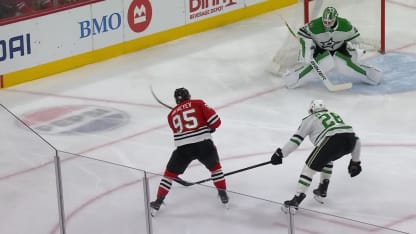 DAL@CHI: Mikheyev scores goal against Jake Oettinger