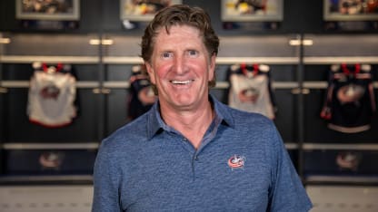 Coach Mike Babcock in Columbus Blue Jackets locker room