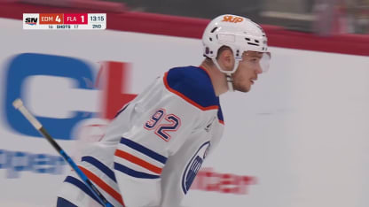 Podkolzin verlädt Bobrovsky