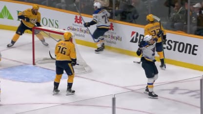 Neighbours habile devant Saros