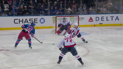 WSH@NYR: Trocheck scores goal against Charlie Lindgren