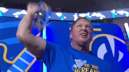 Gruden fires up crowd before Game 6