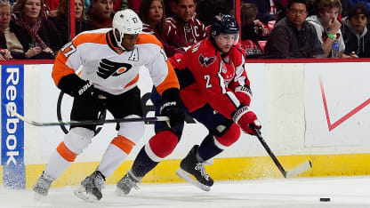 Matt Niskanen, Wayne Simmonds battle