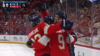 FLA vs. TOR: Bennett fakes out Woll